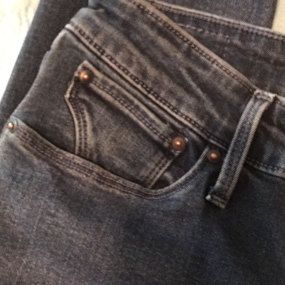 ❤️(82) Ladies vintage Levi’s size 25x 32, Demi curve super stretchy skinny jeans - Picture 7 of 11